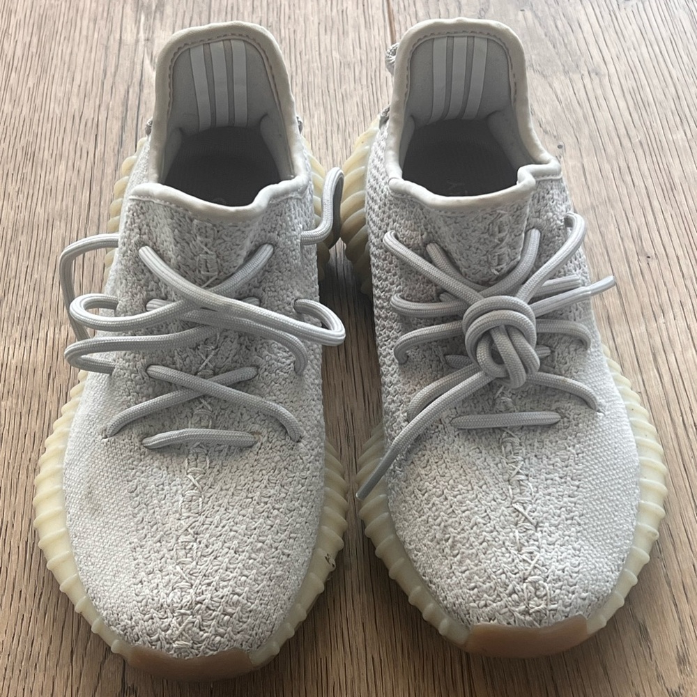 Women’s Yeezy size 6
